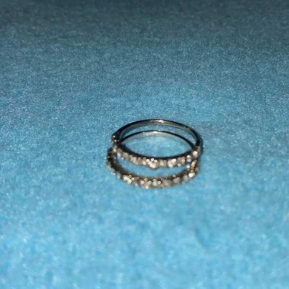 RHINESTONES silver colored 2 rings sparkling - Picture 1 of 5